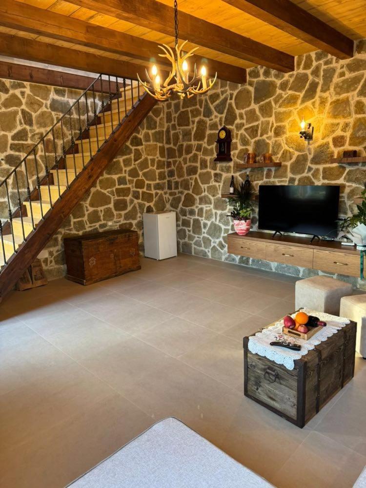 Bujtina Salko Villa Mucaj ภายนอก รูปภาพ